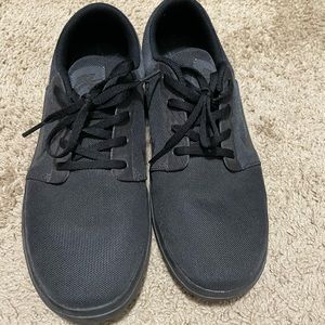 Men’s Black Nike SB sneakers
